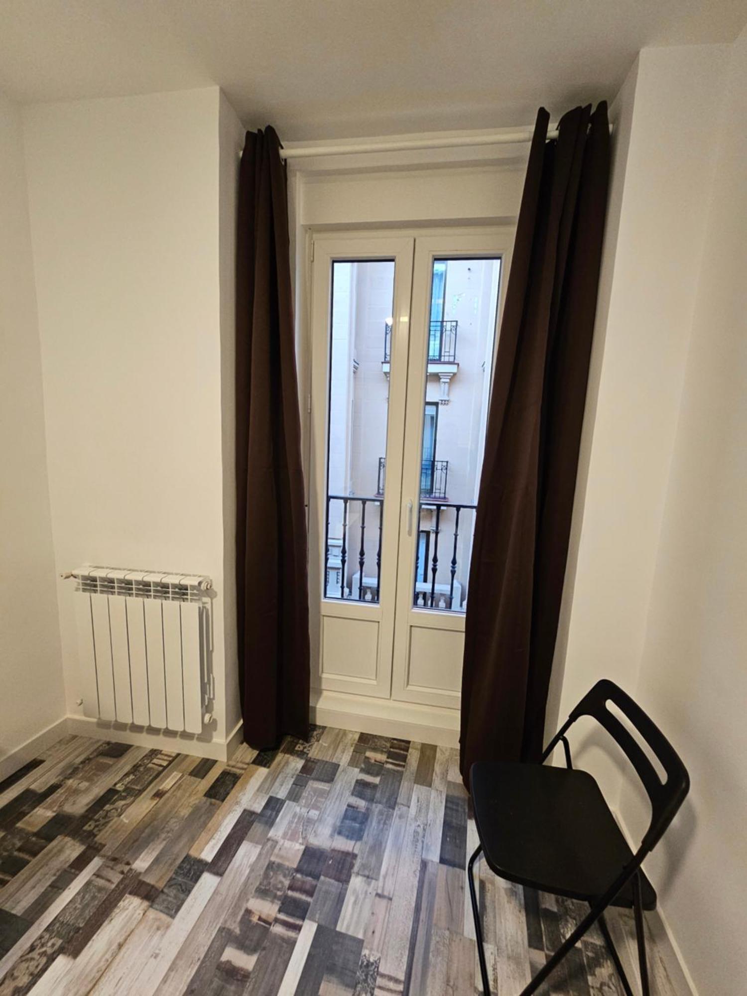 Hostal Andrea Granvia Мадрид Екстериор снимка