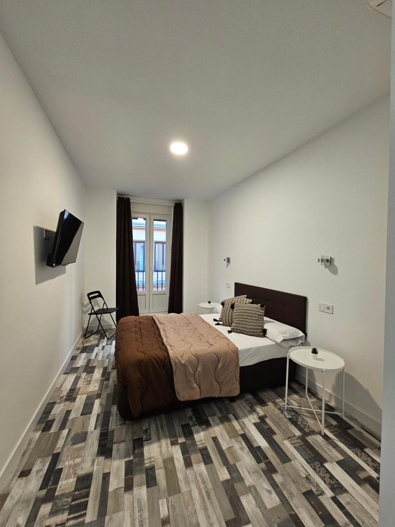 Hostal Andrea Granvia Мадрид Екстериор снимка