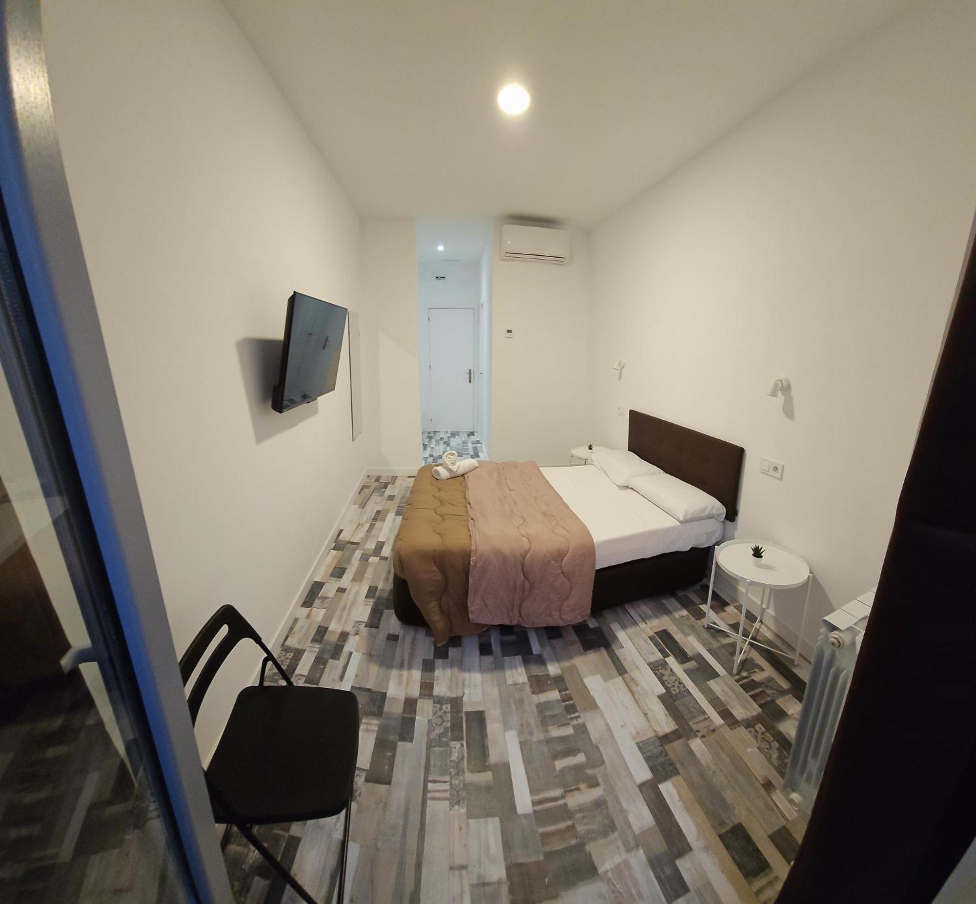 Hostal Andrea Granvia Мадрид Екстериор снимка