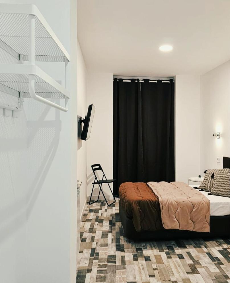 Hostal Andrea Granvia Мадрид Екстериор снимка